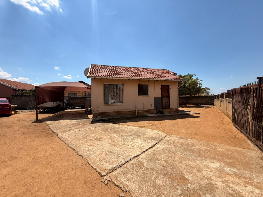 2 Bedroom Property for Sale in Tlhabane West North West